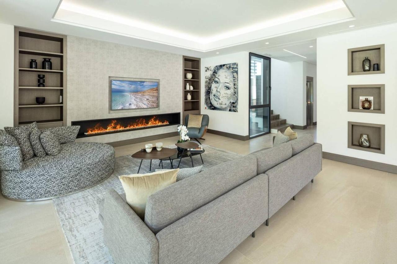 Leilighet Newly Built 6 Bdrm Luxury In Nueva Andalucia *