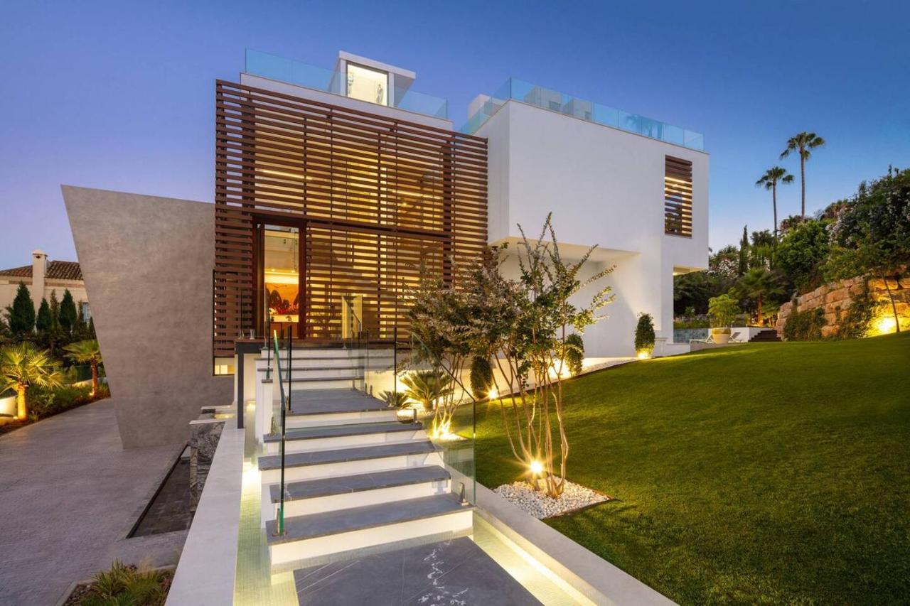 Newly Built 6 Bdrm Luxury In Nueva Andalucía *