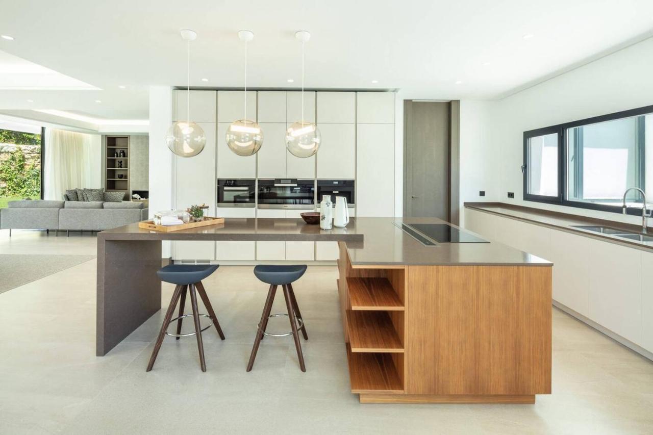 Appartement Newly Built 6 Bdrm Luxury In Nueva Andalucia Marbellac