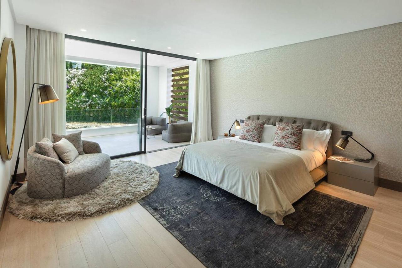 Newly Built 6 Bdrm Luxury In Nueva Andalucia Appartement *