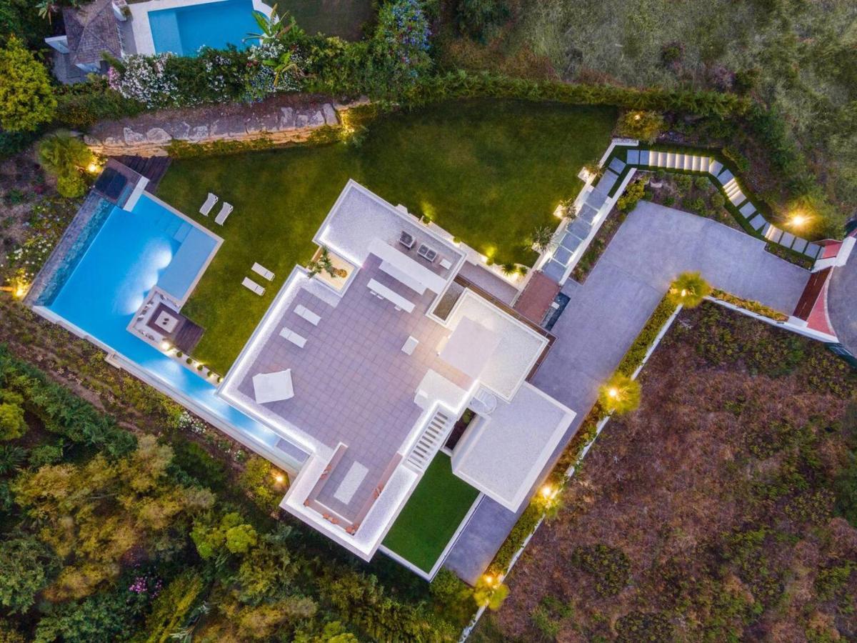 Newly Built 6 Bdrm Luxury In Nueva Andalucia Appartement *