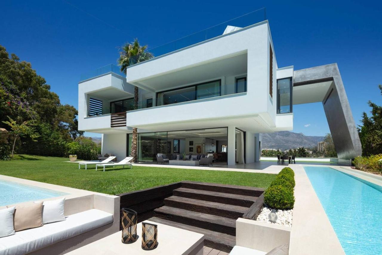 Leilighet Newly Built 6 Bdrm Luxury In Nueva Andalucia *